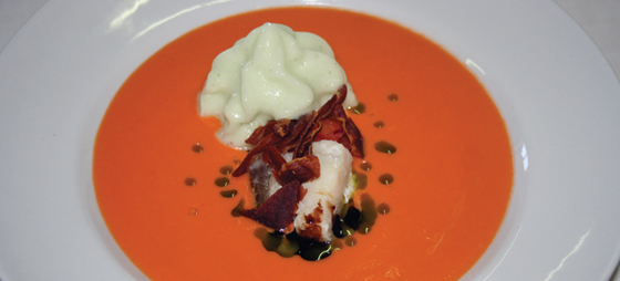 Gazpacho med glassert torsk og agurkkrem