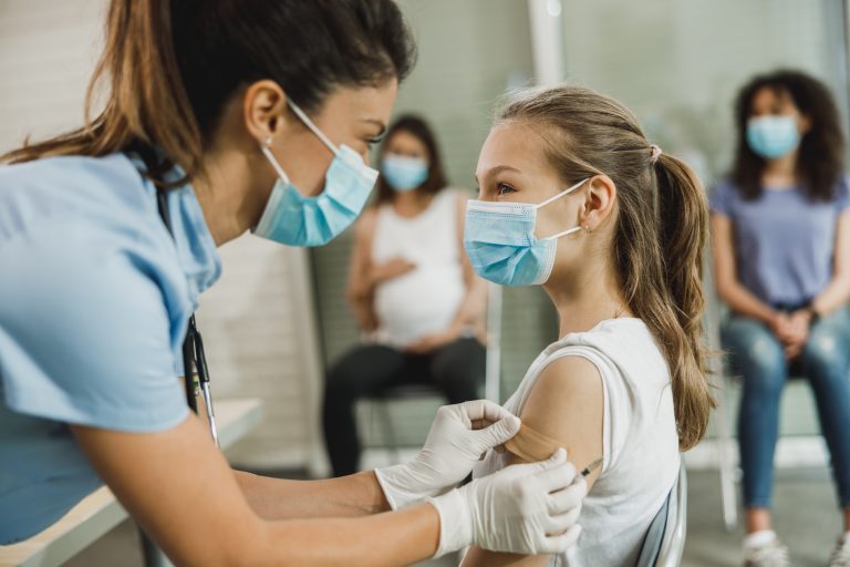 12-15-åringer skal vaksineres mot Covid-19 i september