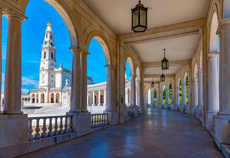 Fatima,,Portugal,,May,27,,2019:,Arcade,At,The,Famous,Sanctuary