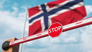 Norge fjerner karantenepåbud for alle reisende