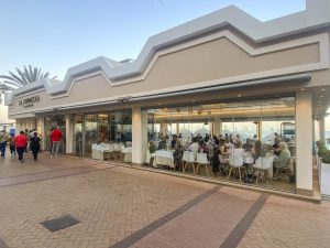 Moderne strandrestauranter kaster glans over Fuengirolas strandpromenade