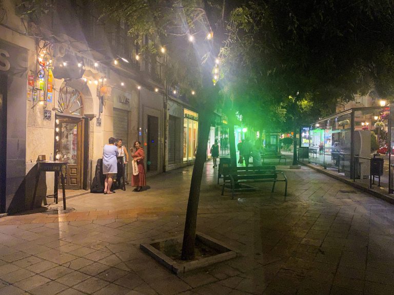 Føl historiens vingeslag på Granadas eldste tapasbar – den tredje eldste i Andalucía