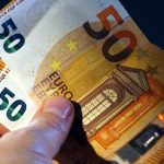 Hvorfor regnet det 50 euro-sedler på motorvei A7?