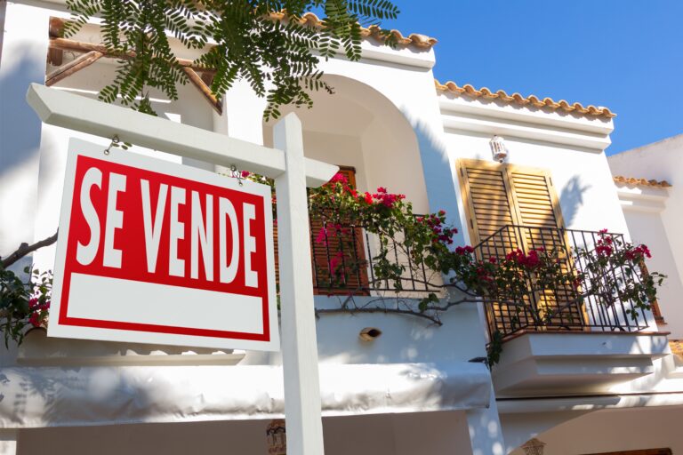 Kjent spansk økonom: “Kjøp din bolig nå”