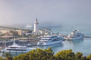 Málagas megayacht-marina har skilt med Completo